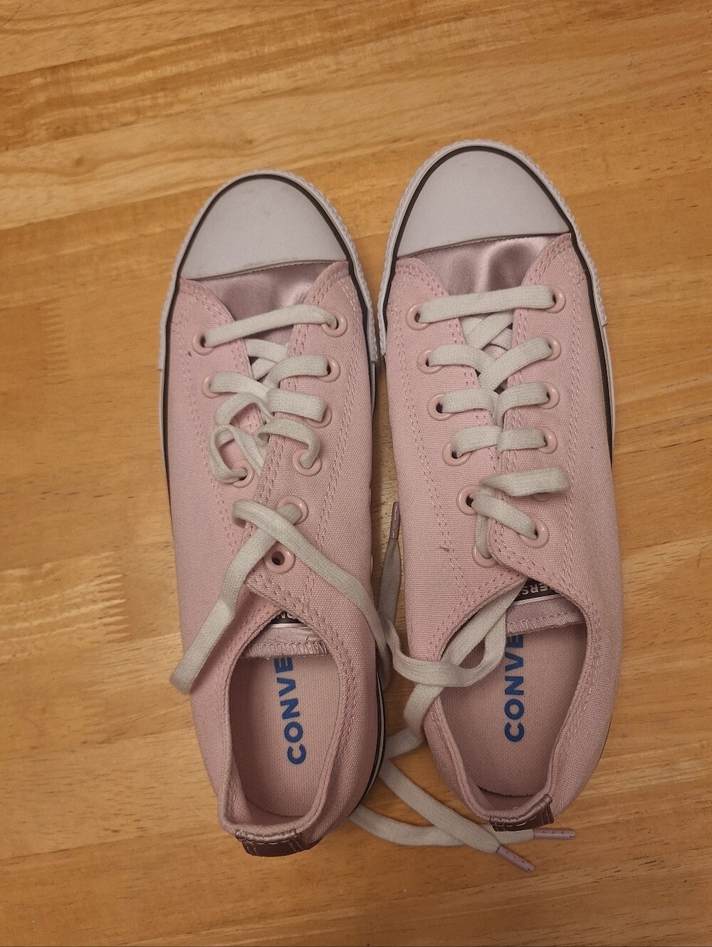 Converse Chuck Taylor All STAR Light Pink Low-Top Canvas Sneakers